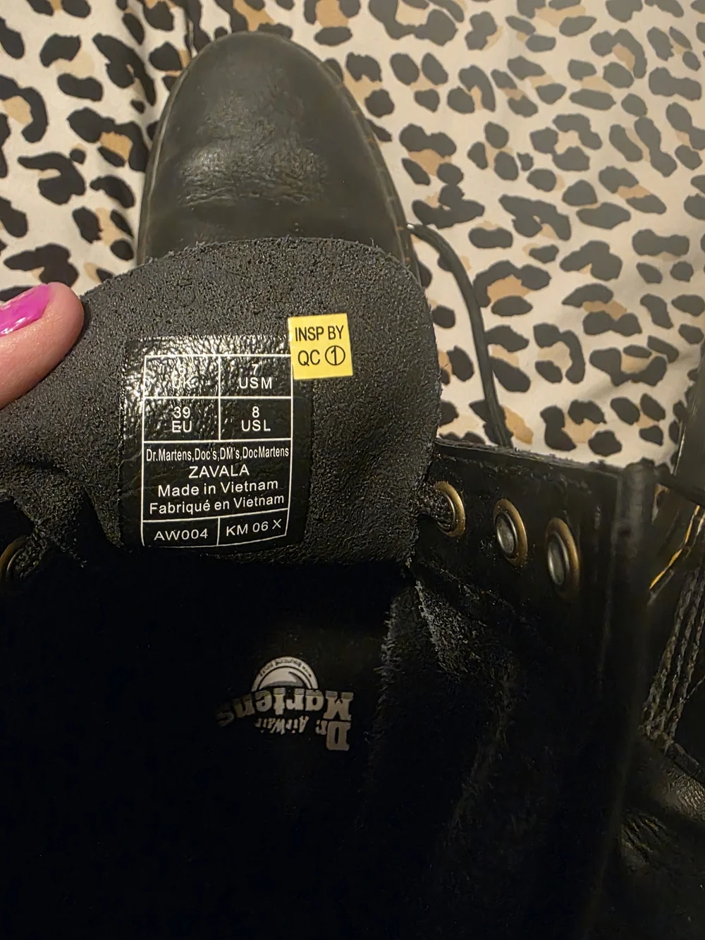 Dr Marten Womens Boots - Picture 3 of 3